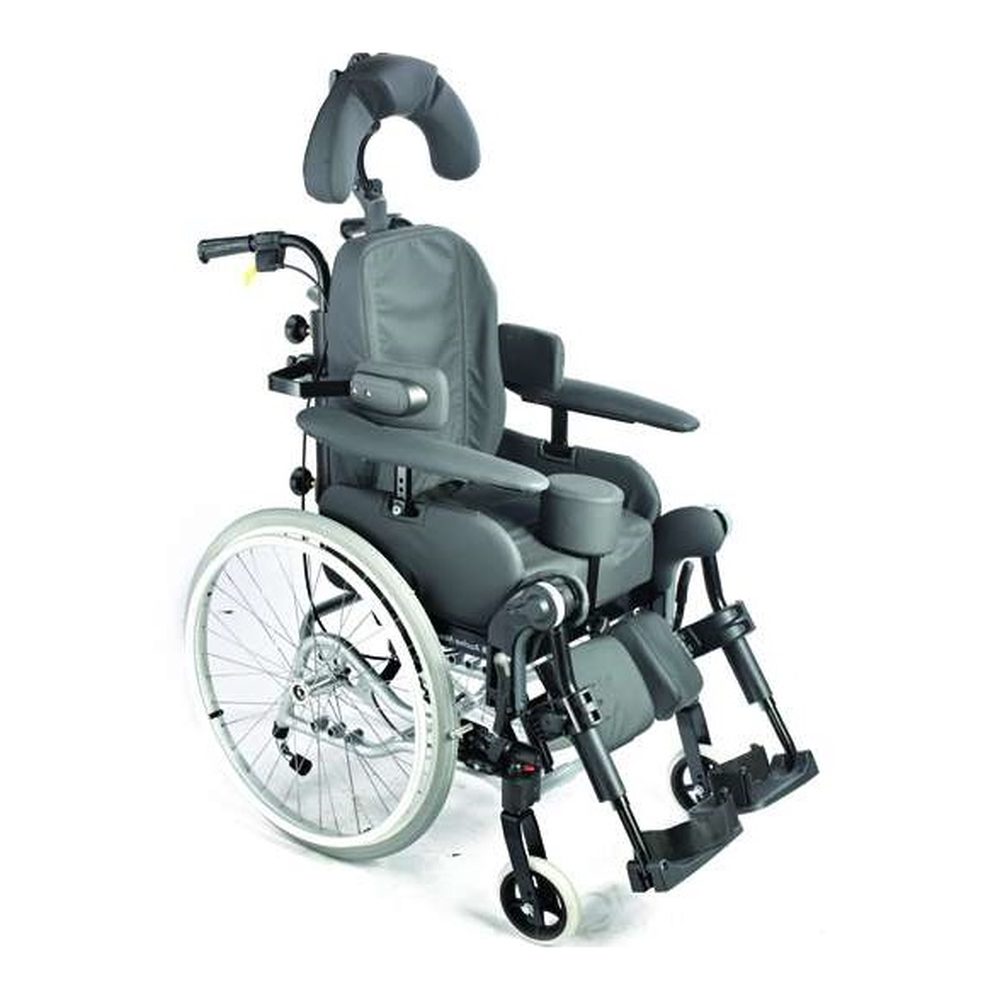 Кресло-коляска Invacare Azalea Minor напрокат